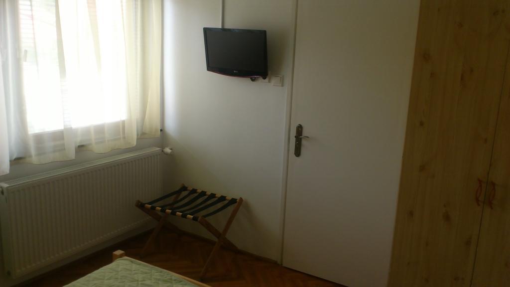 Roxanna Apartman Gyula Zimmer foto