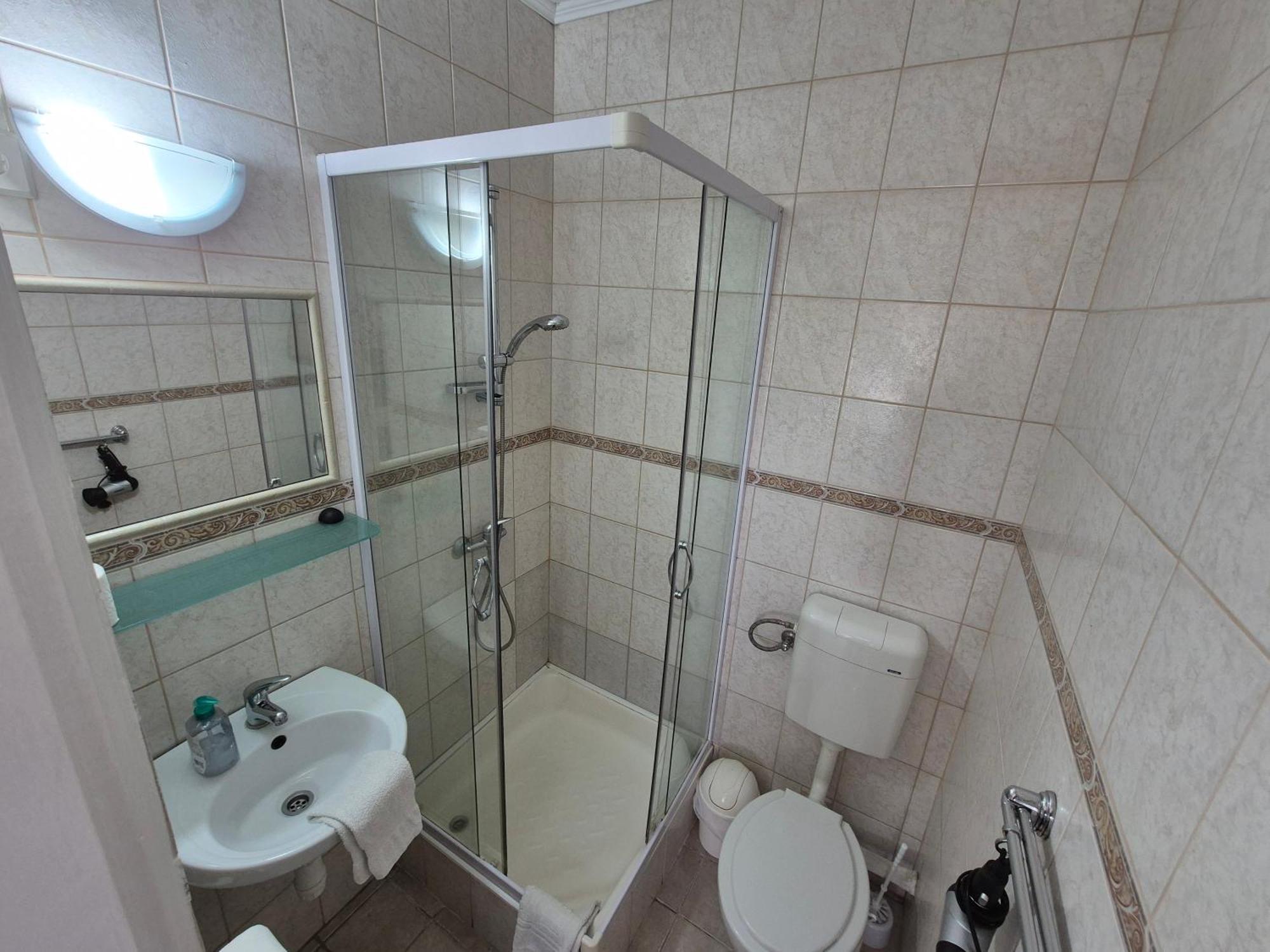 Roxanna Apartman Gyula Exterior foto