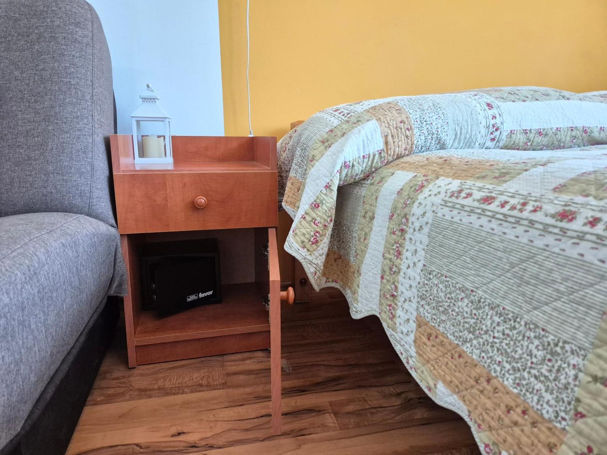 Roxanna Apartman Gyula Exterior foto