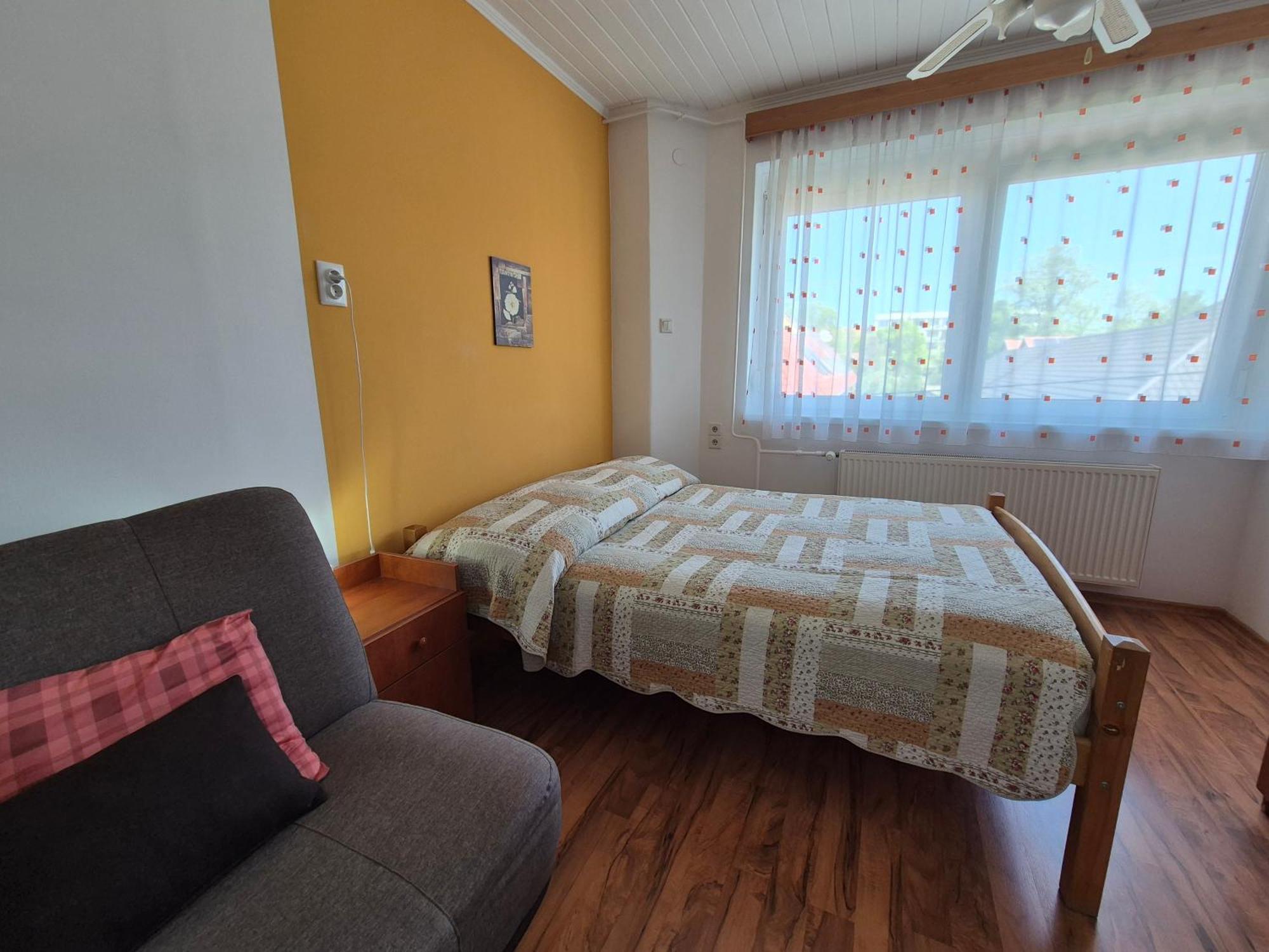 Roxanna Apartman Gyula Exterior foto