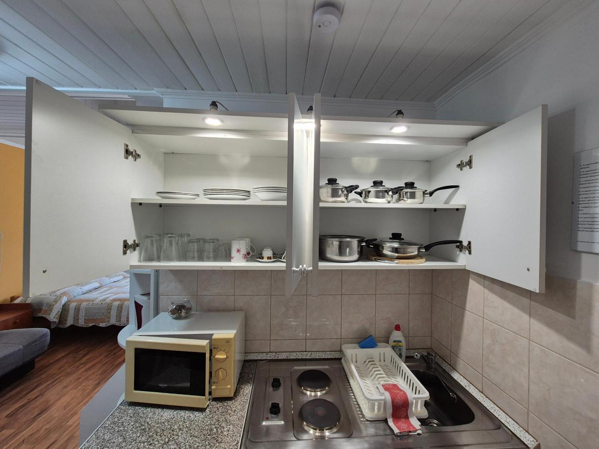 Roxanna Apartman Gyula Exterior foto