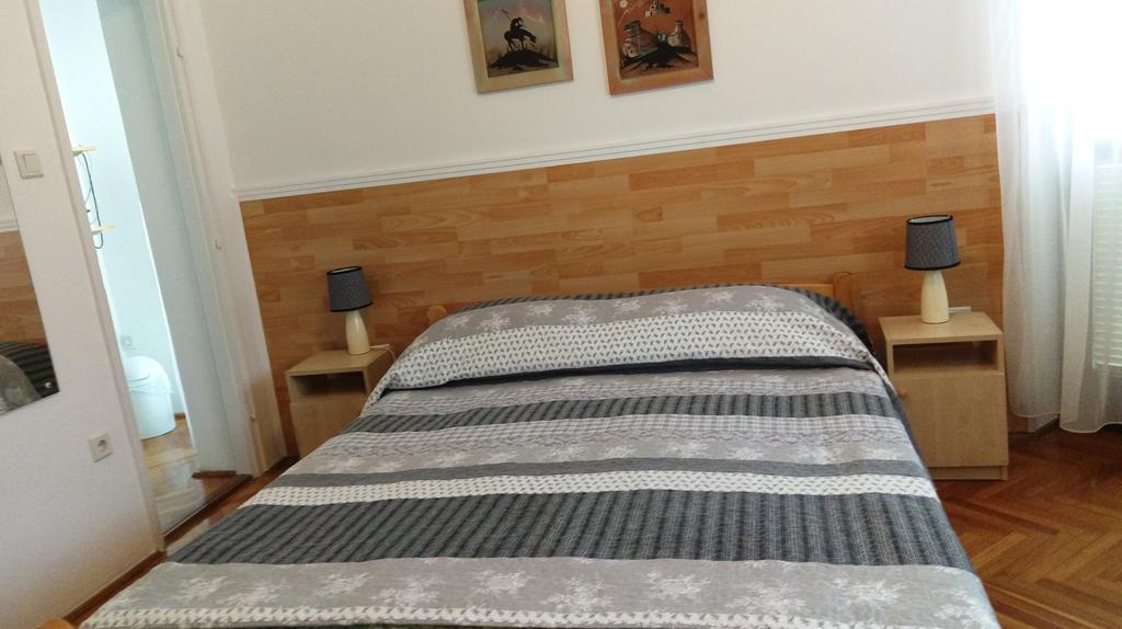 Roxanna Apartman Gyula Exterior foto
